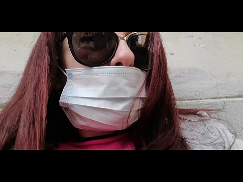 ❤️ Ніколетта мститься своєму сусіду і пісяє в його гаражі (Спеціальний італійський карантин Covid19) ❤️ Порно-відео у нас ﹏